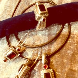 Necklace, earrings, pendant, & Ring. Garnet/Silver